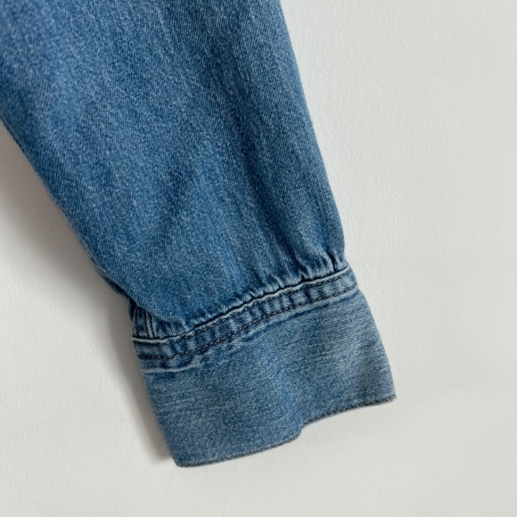 GAP Denim Chambray Button Up Shirt 100% Cotton Small Coastal Cowgirl - Picture 7 of 13